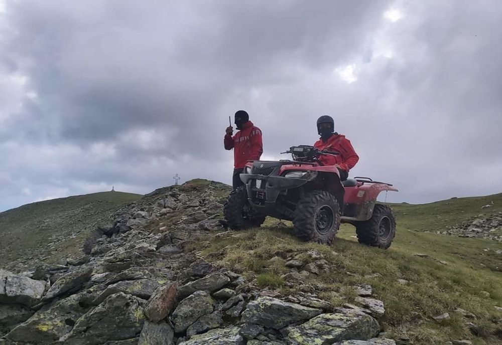 Misiune dificilă a echipelor Salvamont Argeș, pe ploaie torențială, la această oră