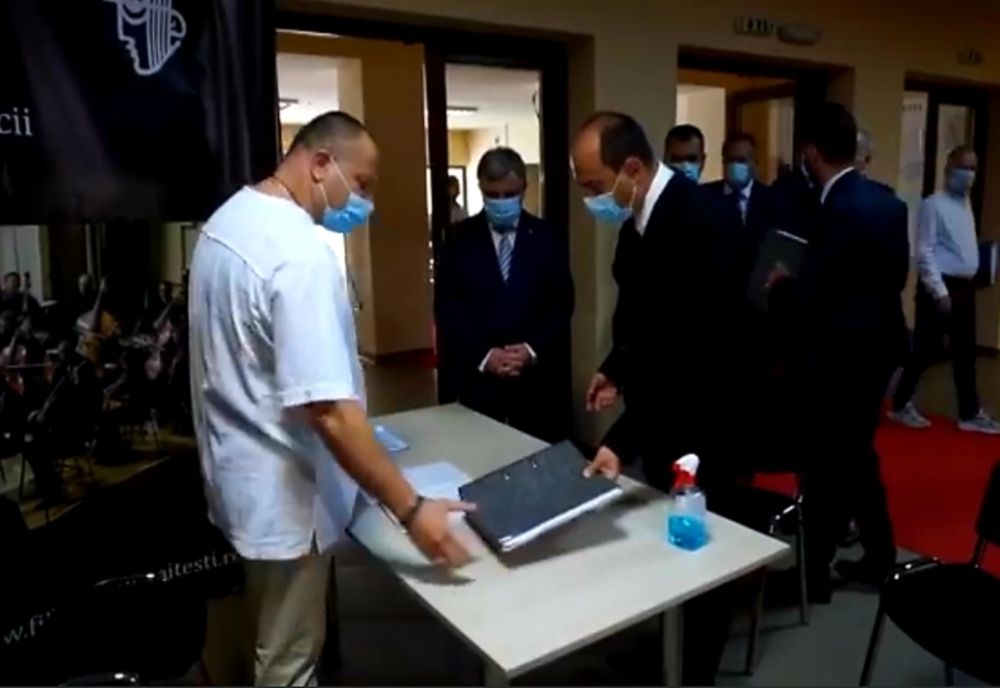 Candidatul PNL la Primăria Pitești și- a depus oficial dosarul de candidatură