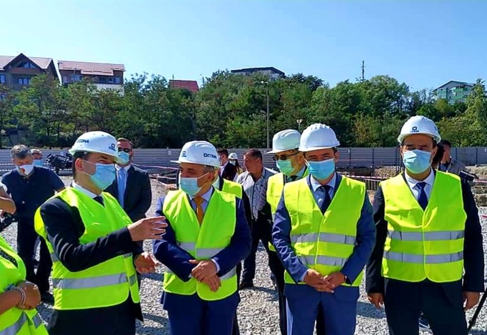 Premierul Ludovic Orban prezent pe șantierul Sălii Polivalente din Pitești
