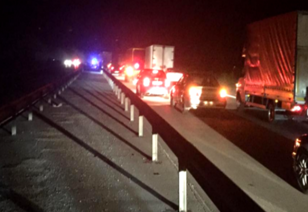 Trafic rutier întrerupt total pe A1