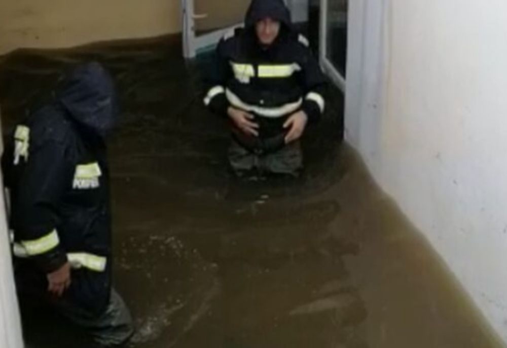 Ploaie torențială și inundații în Argeș