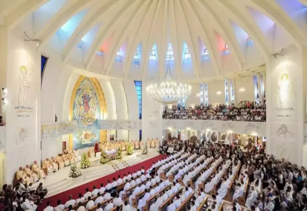 Circulaţie permisă între orele 20 00 şi 2 00, în noaptea de 3 spre 4 aprilie pentru participarea la slujbele religioase