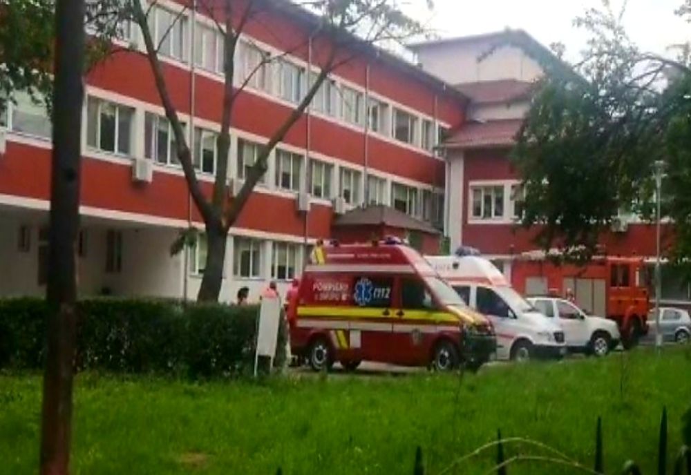 Pacienți evacuați la un spital din Argeș