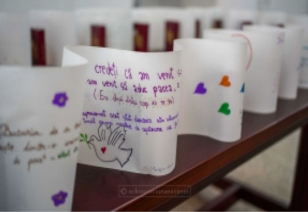 50 de metri de scrisoare- fluviu.1400 de tineri din 20 de județe lucrează împreună