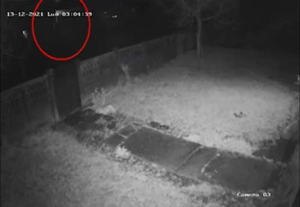 VIDEO Imagini cu momentul în care primăria din Beleți-Negrești a fost incendiată