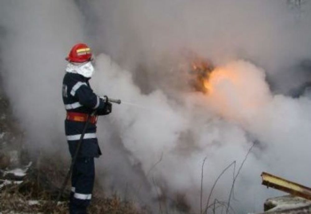 Incendiu la un restaurant din Câmpulung
