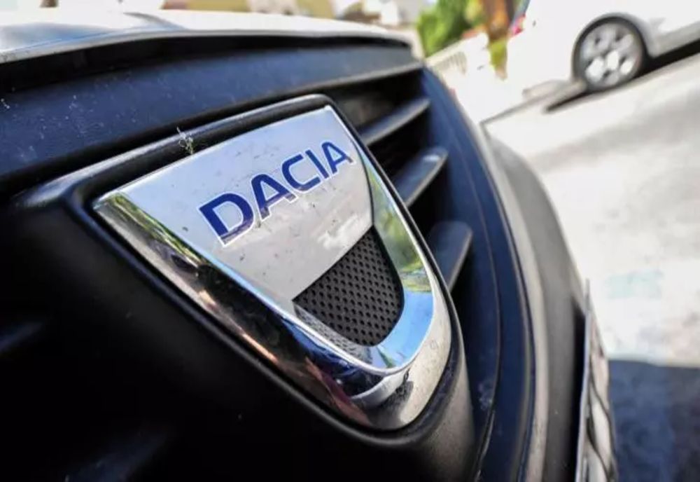 Angajații Dacia ies în stradă mâine