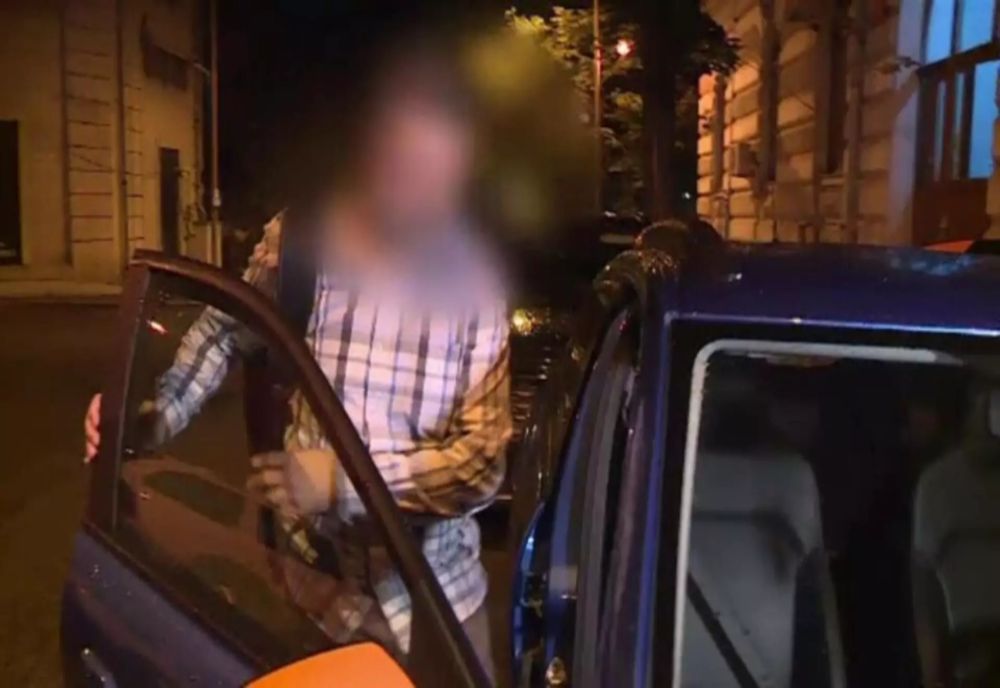 PROFESORUL DE LA COLEGIUL SAVA DIN BUCUREȘTI, IMPLICAT ÎN DOSARUL CU ACUZAȚII SEXUALE, A ÎNCERCAT SĂ SE SINUCIDĂ