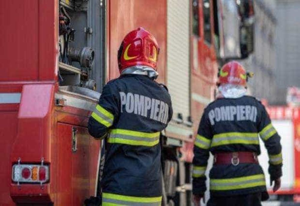 INCENDIU LA HOTEL MERCUR DIN SECTORUL 3