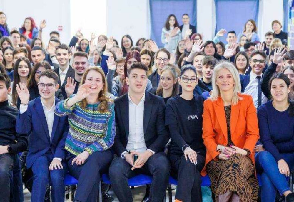 Alina Gorghiu: "Evaluarea Națională 2024, o nouă dovadă că Argeșul este deștept!"