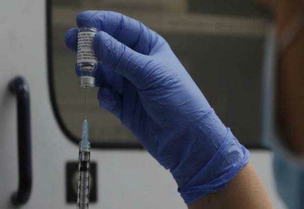 MEDICII ÎNCEP TESTAREA PRIMULUI VACCIN ÎMPOTRIVA CANCERULUI LA PLĂMÂNI PE PACIENȚI
