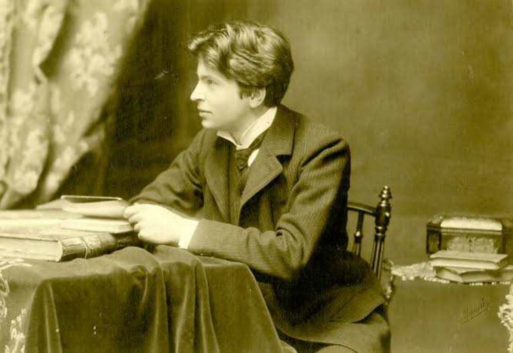 GEORGE ENESCU - VIAȚA ȘI OPERA COMPOZITORULUI ROMÂN