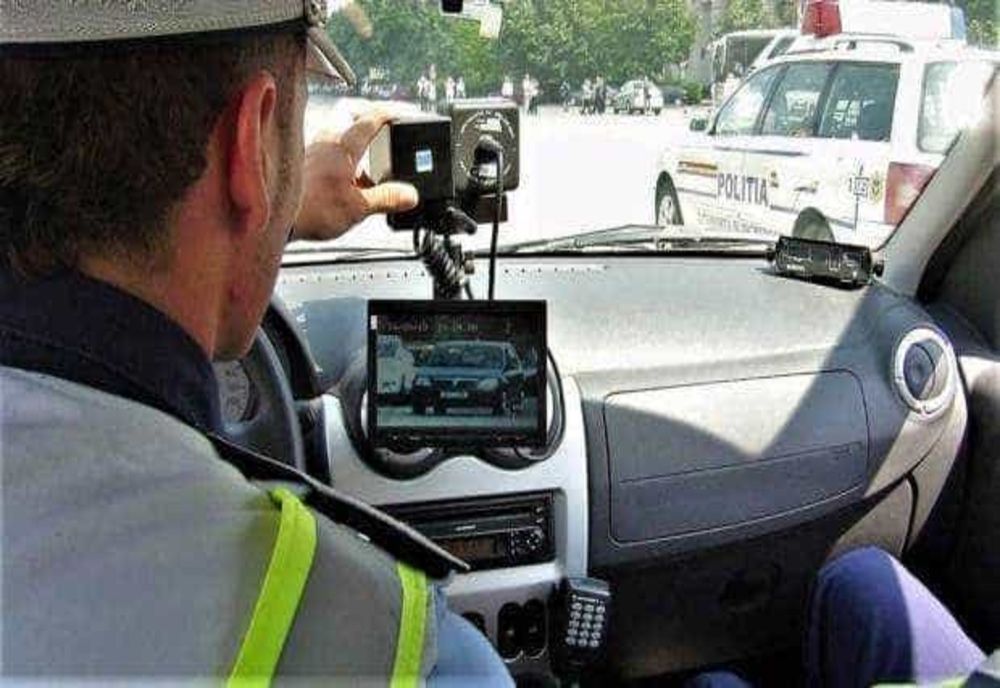 UN CRAIOVEAN, PRINS CONDUCÂND CU 238 KM/H PE DRUMUL EXPRES CRAIOVA-PITEȘTI