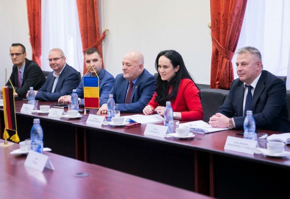 SECRETARUL DE STAT GERMAN ROLF SCHMACHTENBERG, ÎNTÂLNIRE CU SIMONA BUCURA-OPRESCU: ”NE DORIM SĂ ÎNVĂȚĂM DIN EXPERIENȚA ROMÂNIEI PRIVIND REFORMA SISTEMULUI DE PENSII!”