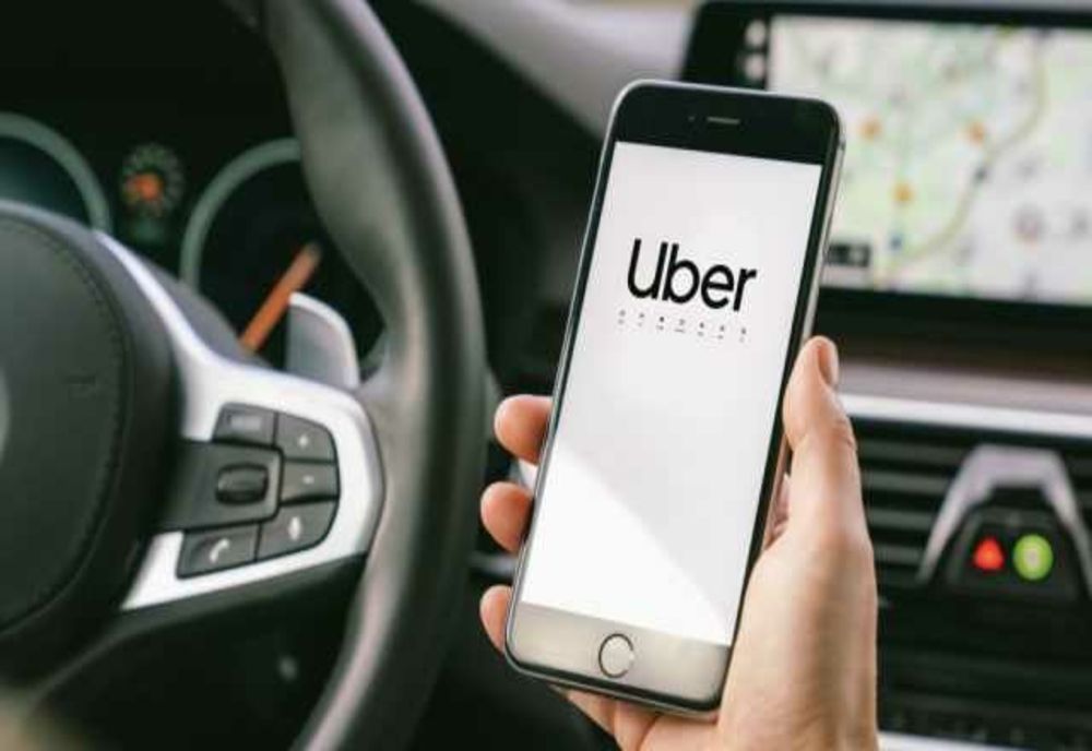 ȘOFER UBER ÎNJUNGHIAT MORTAL DE CLIENT PE DRUM