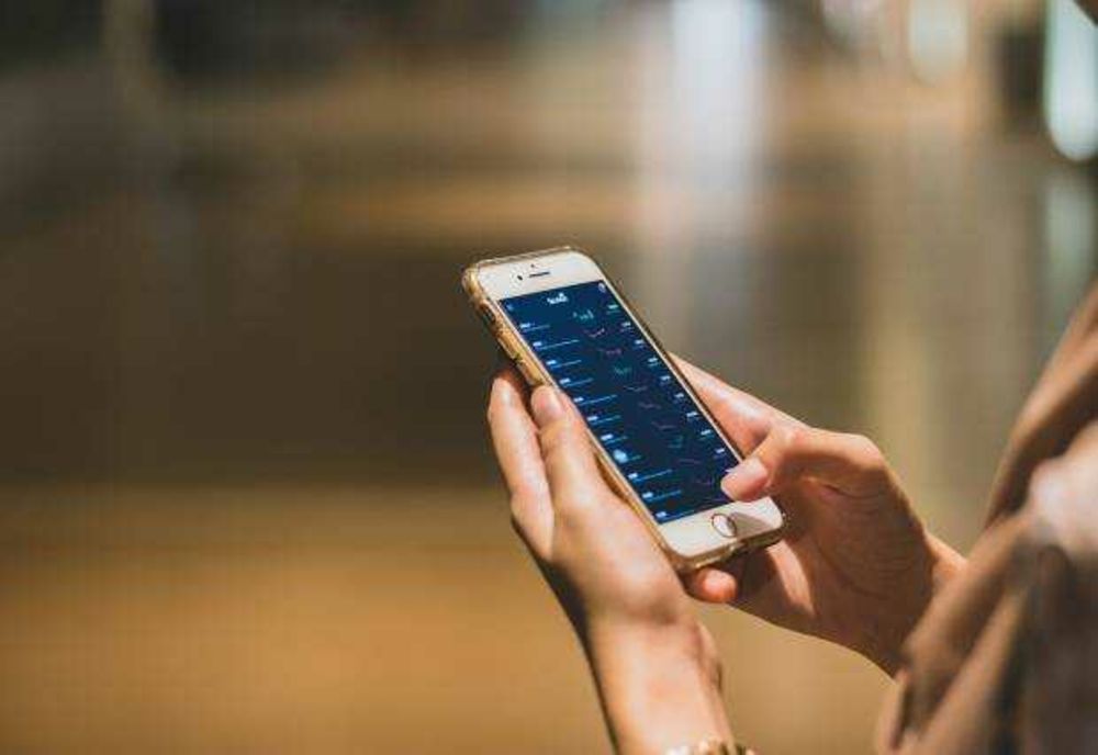 AFACERIST DIN BUZĂU, PĂGUBIT CU 72 DE MII DE LEI DUPĂ O FRAUDĂ TELEFONICĂ
