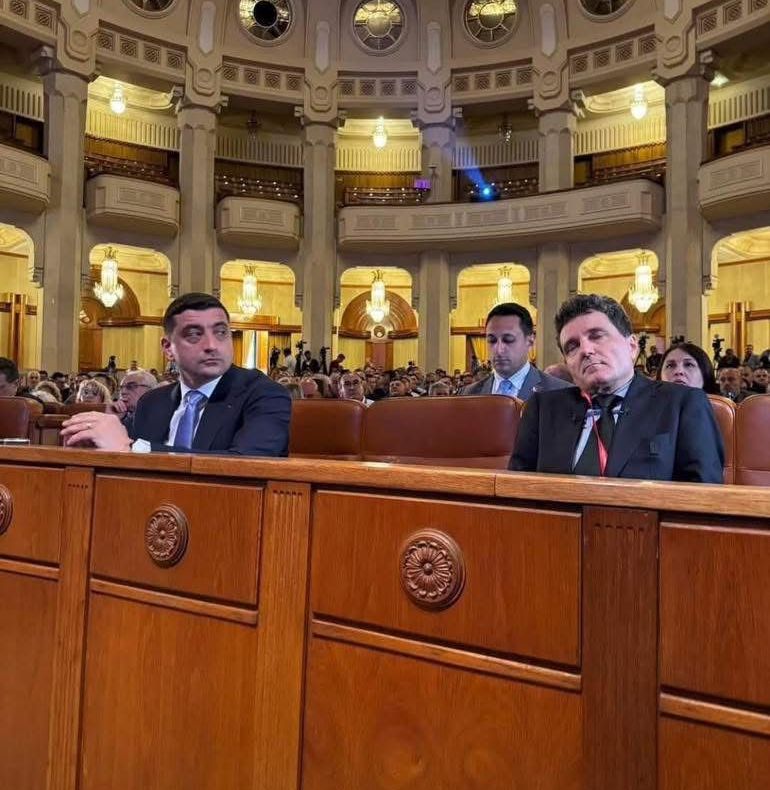 NICUȘOR DAN DOARME ÎN TIMP CE VISEAZĂ LA COTROCENI!