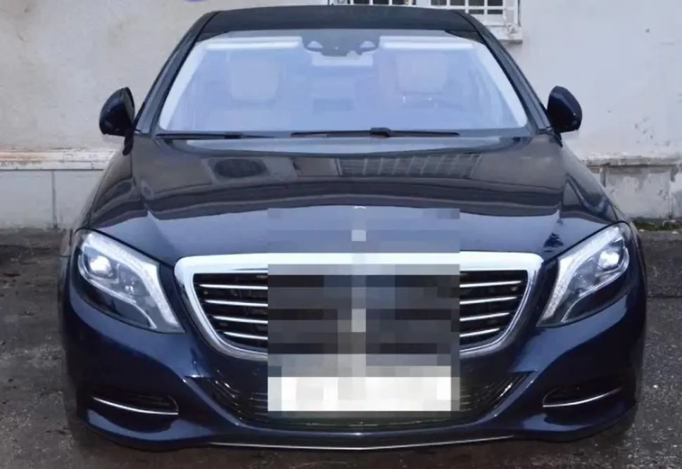 bolid de lux indisponibilizat