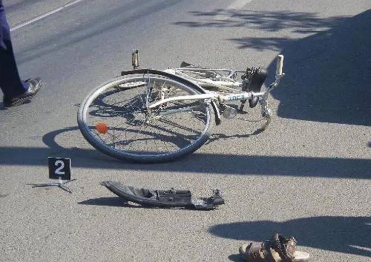 Biciclist grav ranit la Malureni