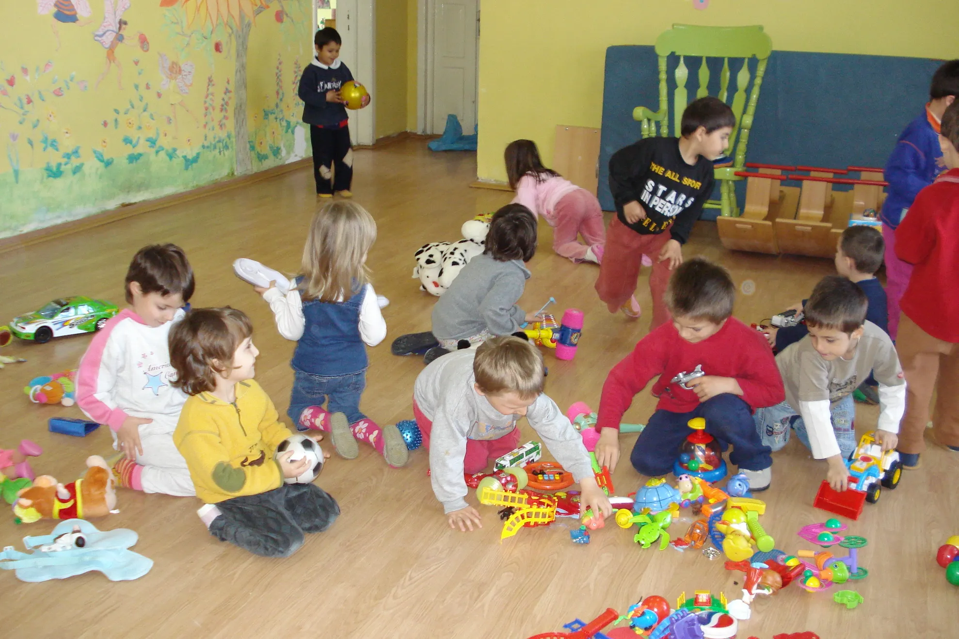 Primaria Mioveni angajeaza ingrijitoare pentru cresa