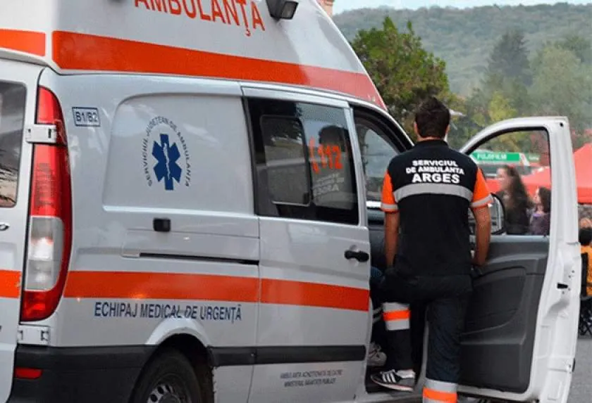 fetiță - intervenție ambulanță