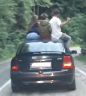 pe mașină