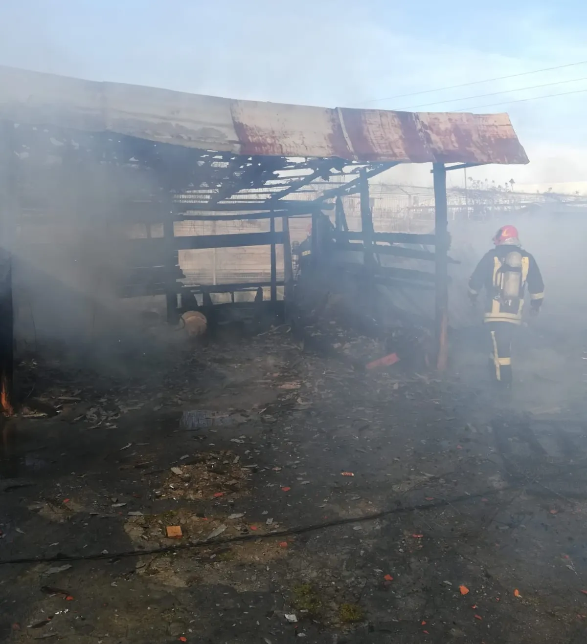 Le-a ars casa din cauza unui cablu, la Maracineni (2)
