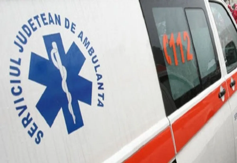 Pieton lovit de o autoutilitară într-o parcare din Oradea