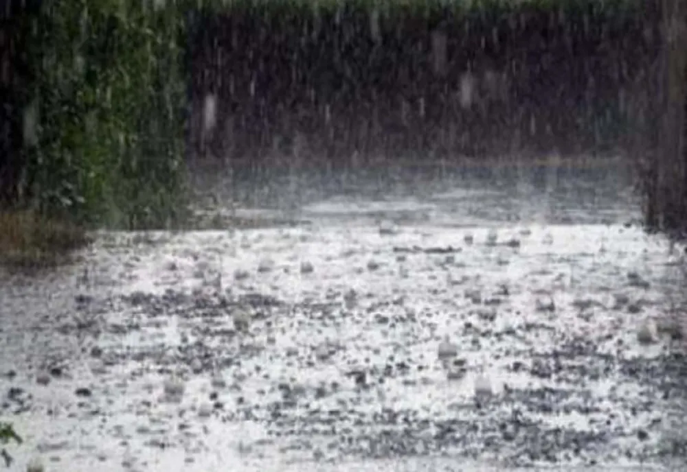 Atenționare cod galben de ploi pentru 17 județe din țară, la această oră