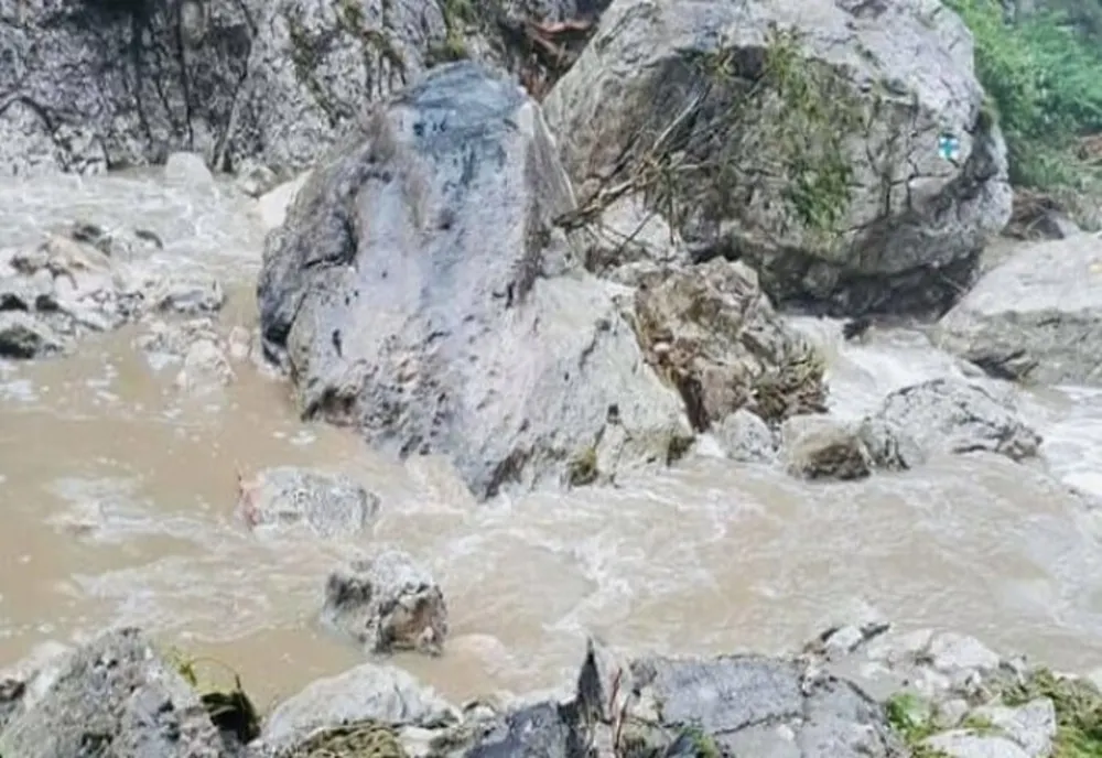 Traseu din Bucegi, închis din cauza precipitațiilor abundente