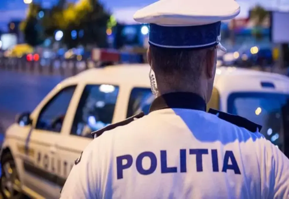 Un bărbat a tăiat două persoane, într-un cartier din Piteşti