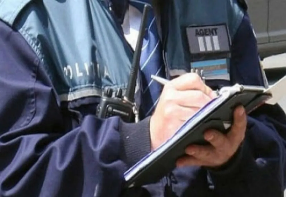 Bărbatul care a rănit cu un cuțit doi oameni, sâmbătă, în Pitești, a fost arestat preventiv