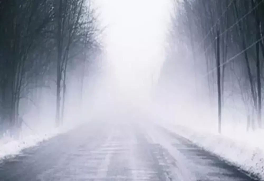 Se circulă în condiții de ceață