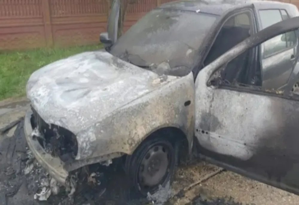 Incendiu la un autoturism