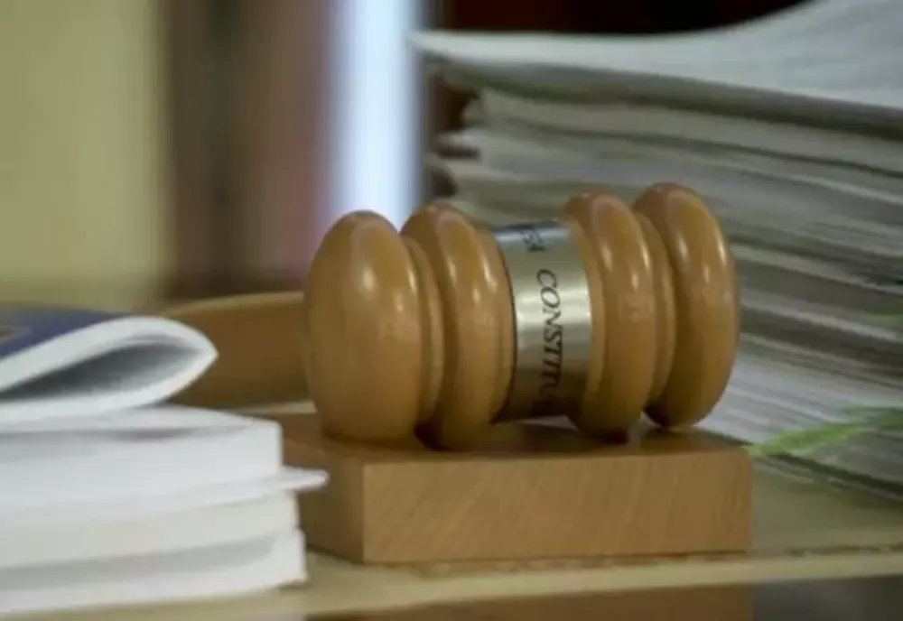 DECIZIA PE PENSIILE SPECIALE AR PUTEA FI AMÂNATĂ DIN NOU DE CCR