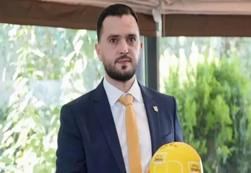 MIHAI ENACHE (AUR): ”ERA NECESAR ACEST RAPORT - PREA MULT AM AȘTEPTAT CA CEI CARE AU CÂȘTIGAT ALEGERILE SĂ FACĂ LUMINĂ”