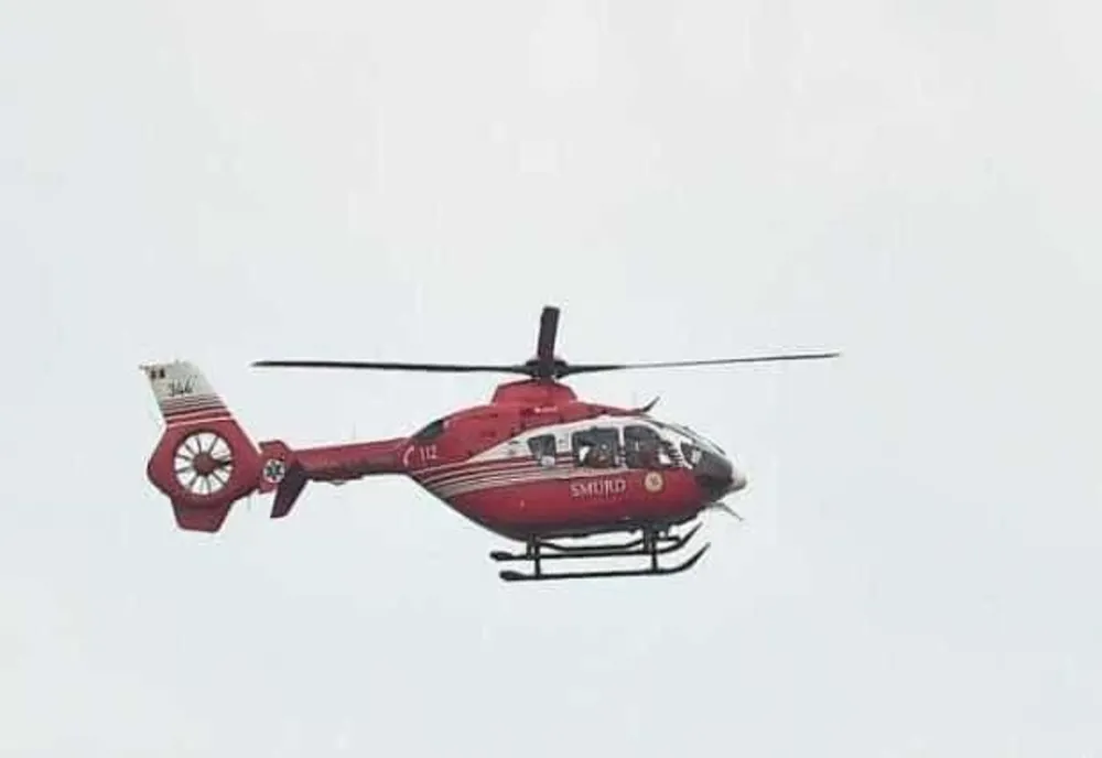ACCIDENT ÎN PARCUL CU DINOZAURI DIN HUNEDOARA: 4 COPII RĂNIȚI ÎN URMA RUPTURII UNEI COARDE LA TIROLIANĂ