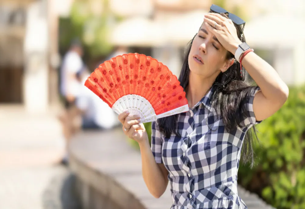 AVERTIZARE METEOROLOGICĂ COD GALBEN ȘI PORTOCALIU DE CANICULĂ ȘI DISCOMFORT TERMIC ACCENTUAT
