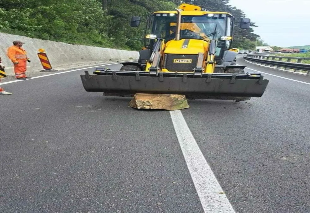 Circulație închisă pe Valea Oltului. Rutele ocolitoare în perioada defrișării versantului