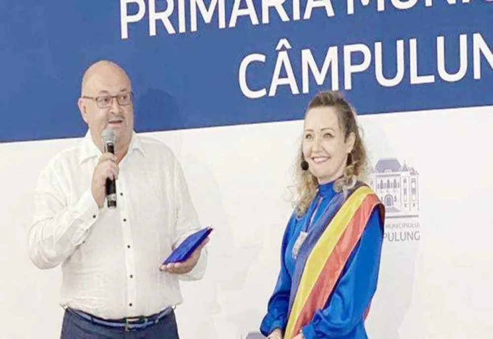 ELENA LASCONI NEAGĂ COLABORAREA CU PSD, DAR CRITICILE IAU AMPLOARE