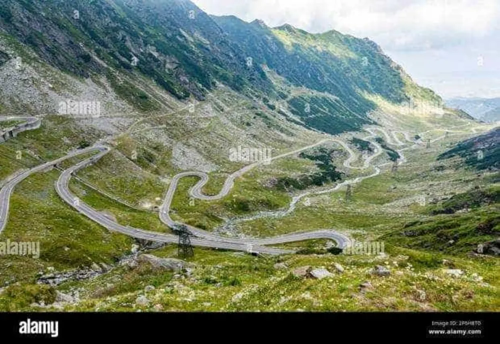 TRANSFĂGĂRĂȘANUL, UN DRUM PITORESC ȘI PERICULOS