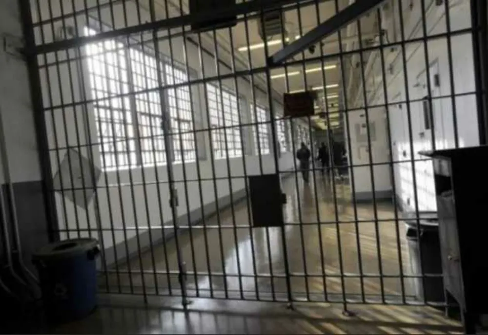 INCĂLCAREA ORDINULUI DE PROTECȚIE: BĂRBATUL REȚINUT PENTRU AMENINȚĂRI