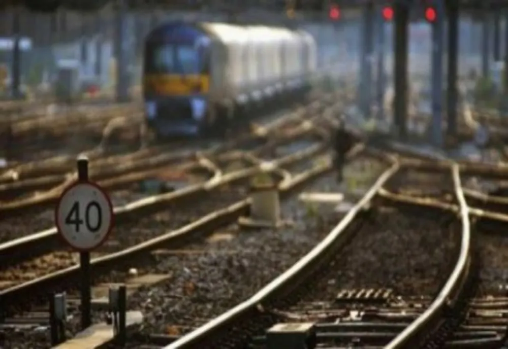 UN TREN CFR CĂLĂTORI A PIERDUT VAGOANE CU TOT CU PASAGERI ÎN TIMPUL MERSULUI, PE RUTA ORADEA - CONSTANȚA