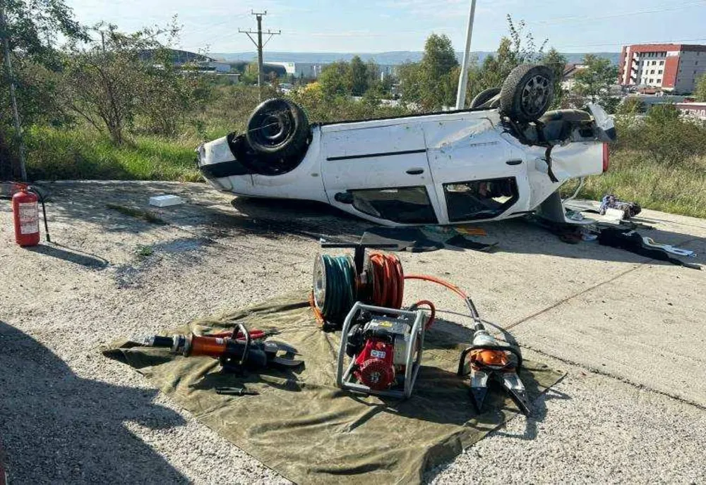ACCIDENT RUTIER LA MIOVENI: INTERVENȚIE RAPIDĂ A ECHIPELOR DE URGENȚĂ