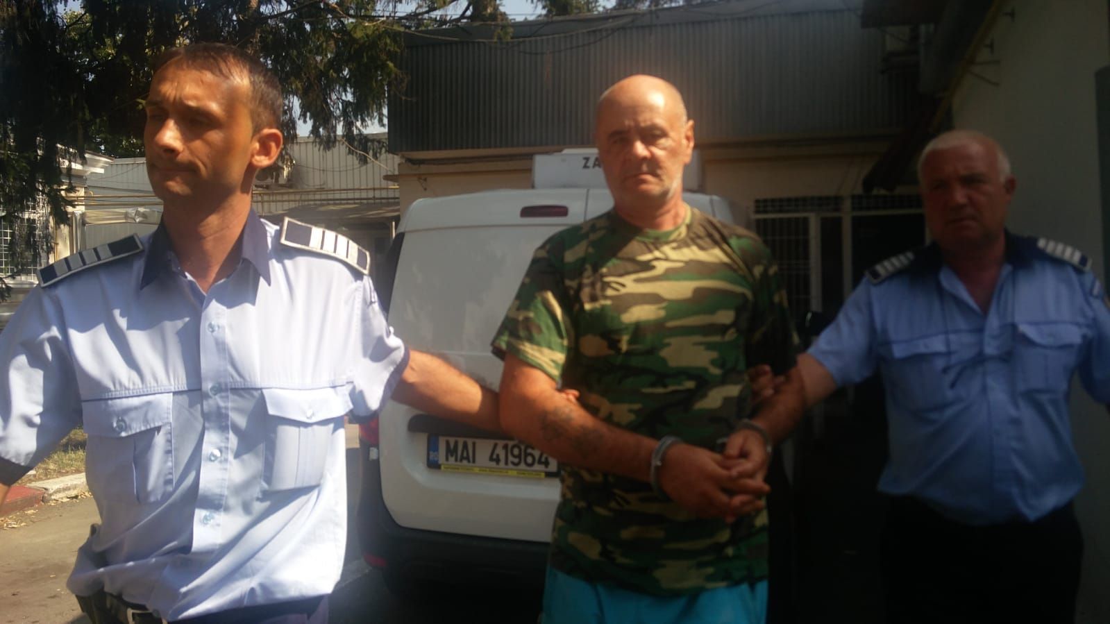 Recidivist în arest după ce a înjunghiat un bărbat