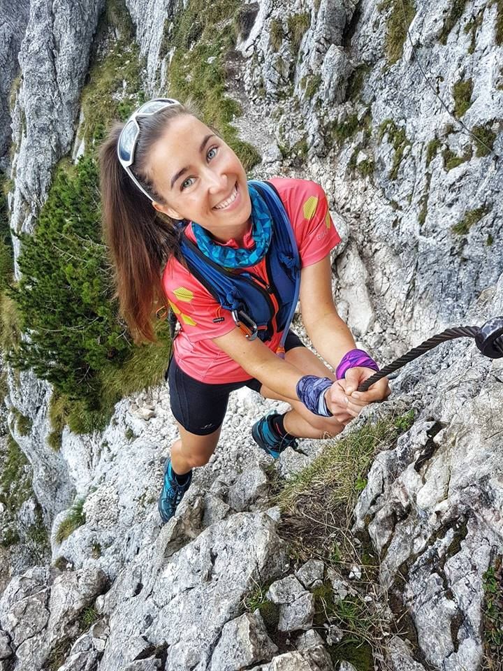 A murit la 28 de ani-Diana Pora