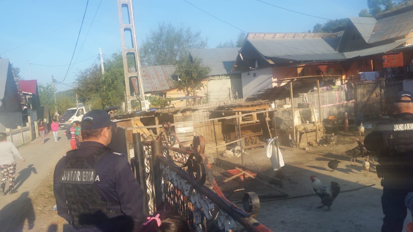 Trei gospodarii erau racordate ilegale la energie electrica