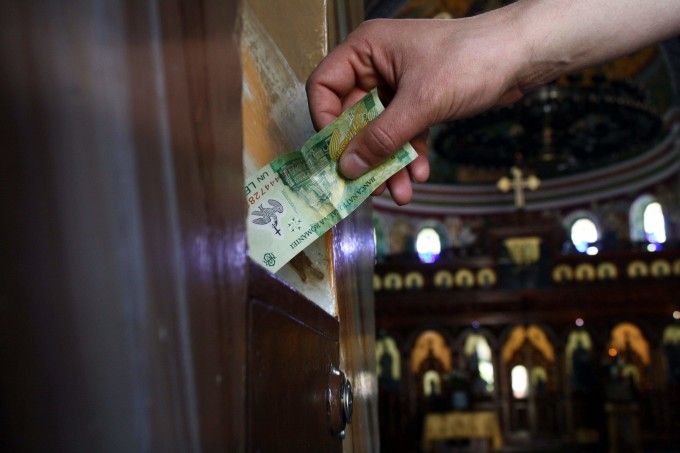 A furat din cutia milei