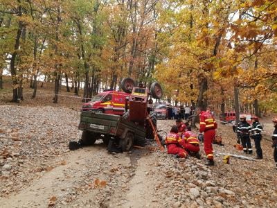 A murit strivit sub tractor 0