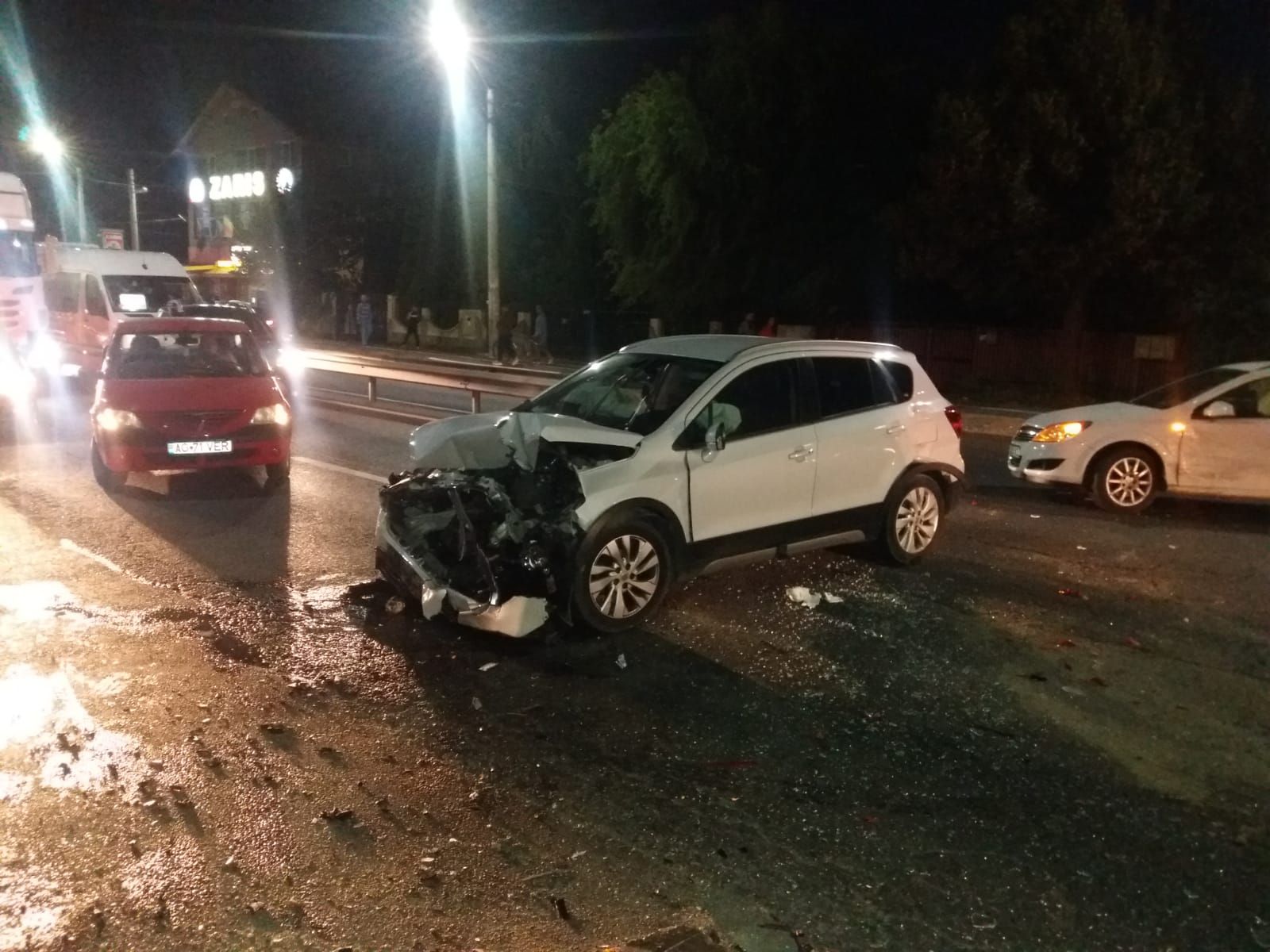 Accident cu doi raniti, la Maracineni 3